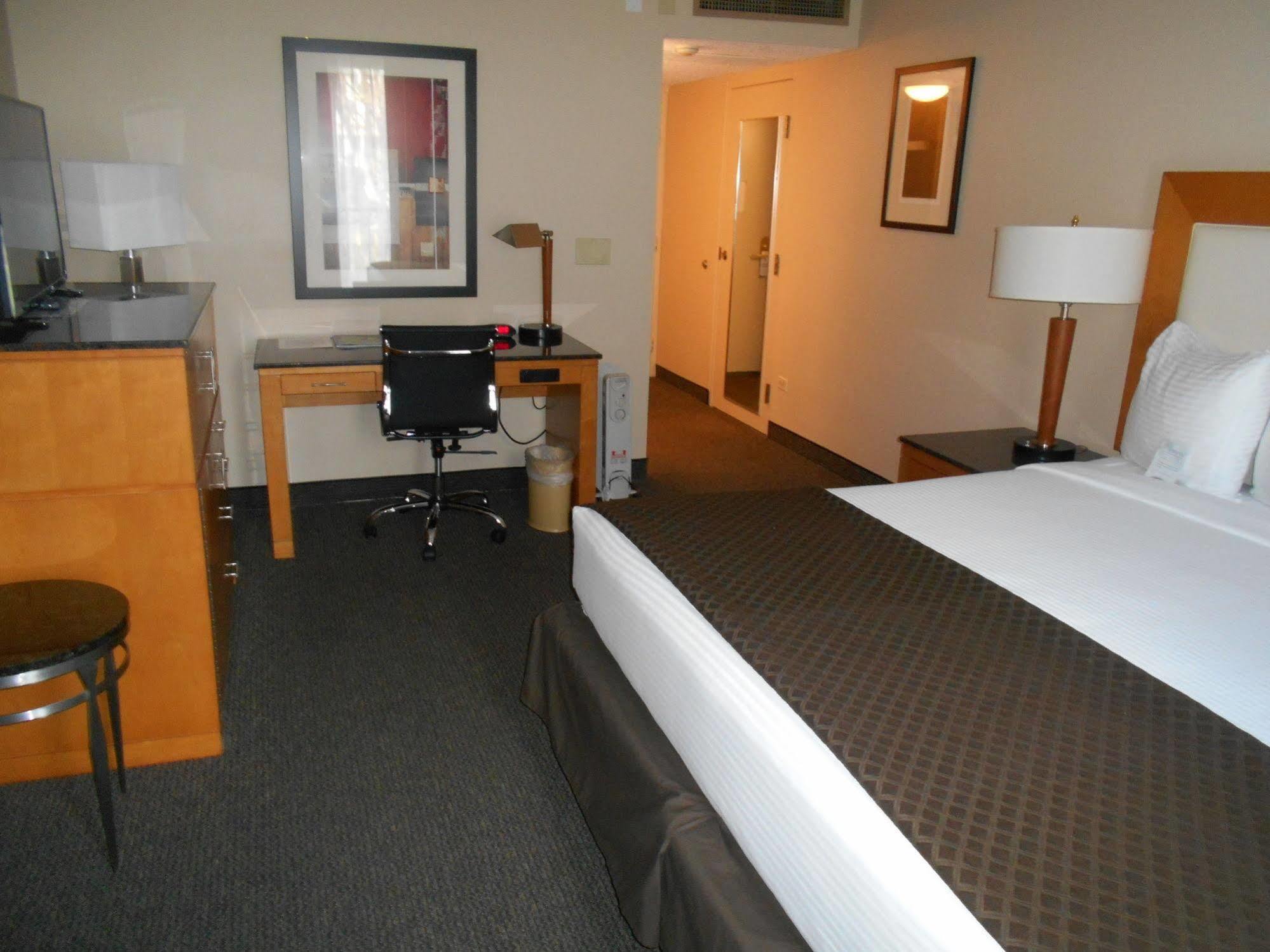 Red Lion Inn & Suites Olympia, Governor Hotel Exteriör bild